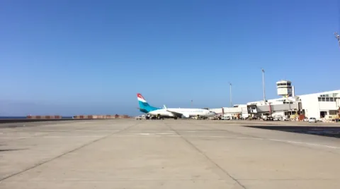 Se destinará un paquete de ayudas de 500.000 euros para las aerolíneas que quieran reanudar sus vuelos en abril y mayo.