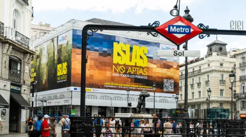 Campaña islas no aptas para todos los públicos desplegada en Madrid