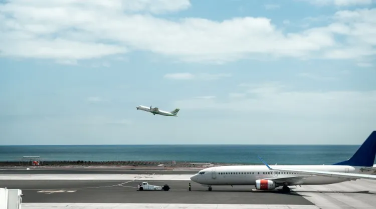 Nuevas rutas aéreas en las Islas Canarias a través del Fondo de Desarrollo de Vuelos