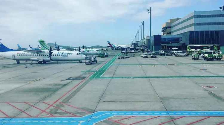 Aeropuerto, Islas Canarias