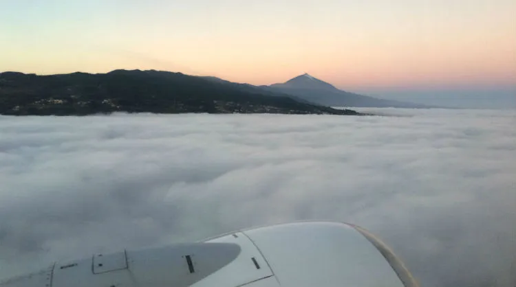 Avión en vuelo, Islas Canarias